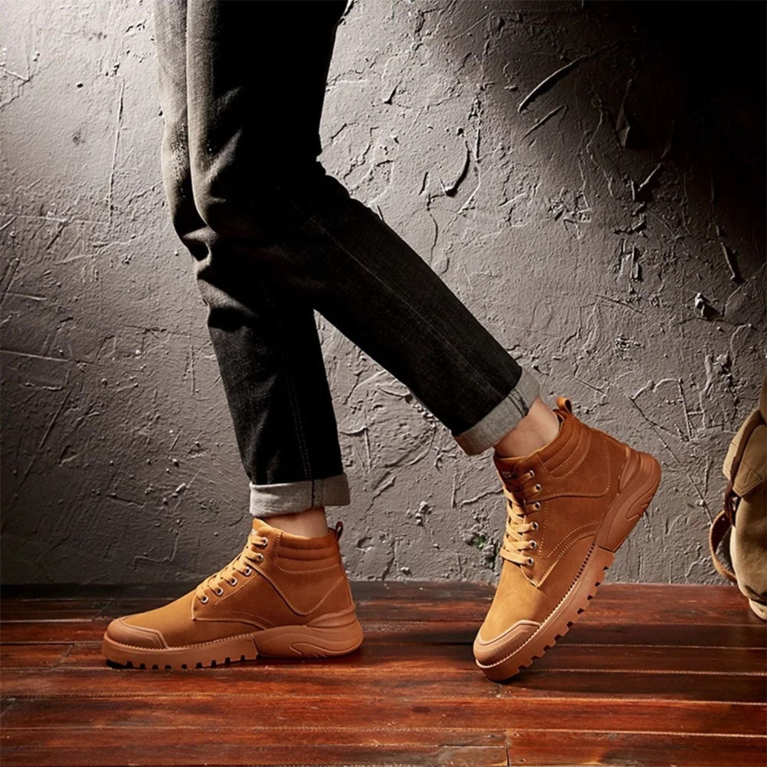 Monverra High-Top Hiking Boots with Plush Lining and Non-Slip Sole